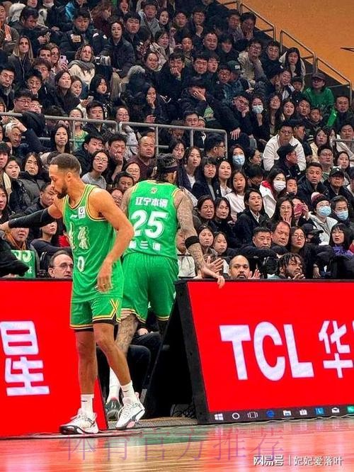 亏死！辽宁队签来一个废才，连续3场怒砍1分，4连败是自作孽？